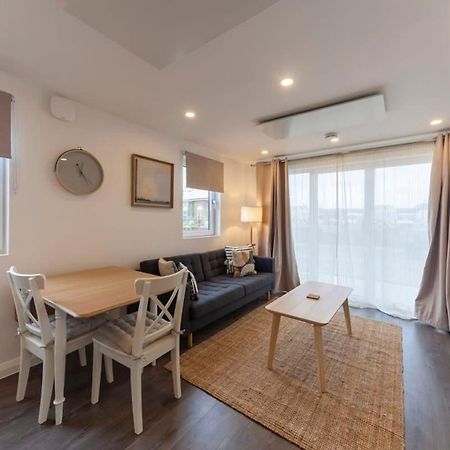 Contemporary 1 Bedroom Apartment In Ashford Ashford  Exterior photo