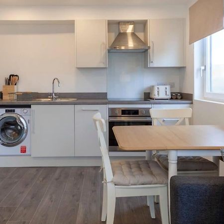 Contemporary 1 Bedroom Apartment In Ashford Ashford  Exterior photo