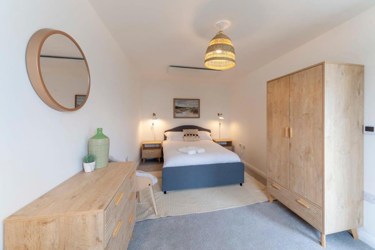 Contemporary 1 Bedroom Apartment In Ashford Ashford  Exterior photo