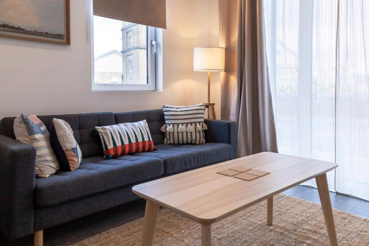 Contemporary 1 Bedroom Apartment In Ashford Ashford  Exterior photo