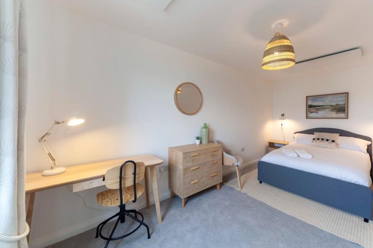 Contemporary 1 Bedroom Apartment In Ashford Ashford  Exterior photo